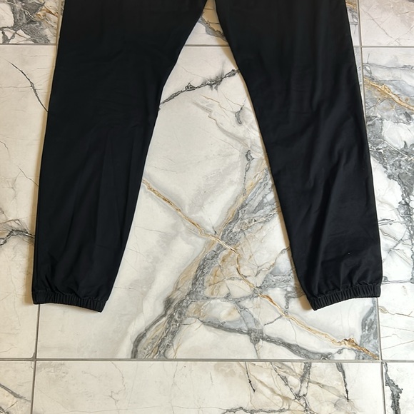 Express Elastic Waist Chino Jogger. Size medium. Color: Pitch Black - Picture 6 of 7
